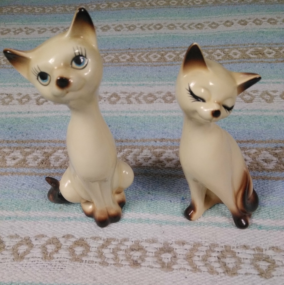 VINTAGE CATS SET OF 2 GREAT CONDITION
